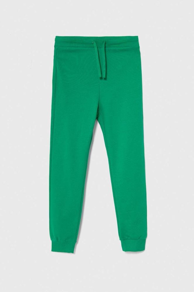 Дитячі бавовняні штани United Colors of Benetton колір зелений однотонні (3393310)