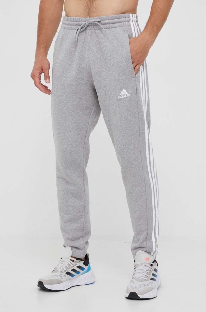 Бавовняні спортивні штани adidas колір сірий меланж (3335672)